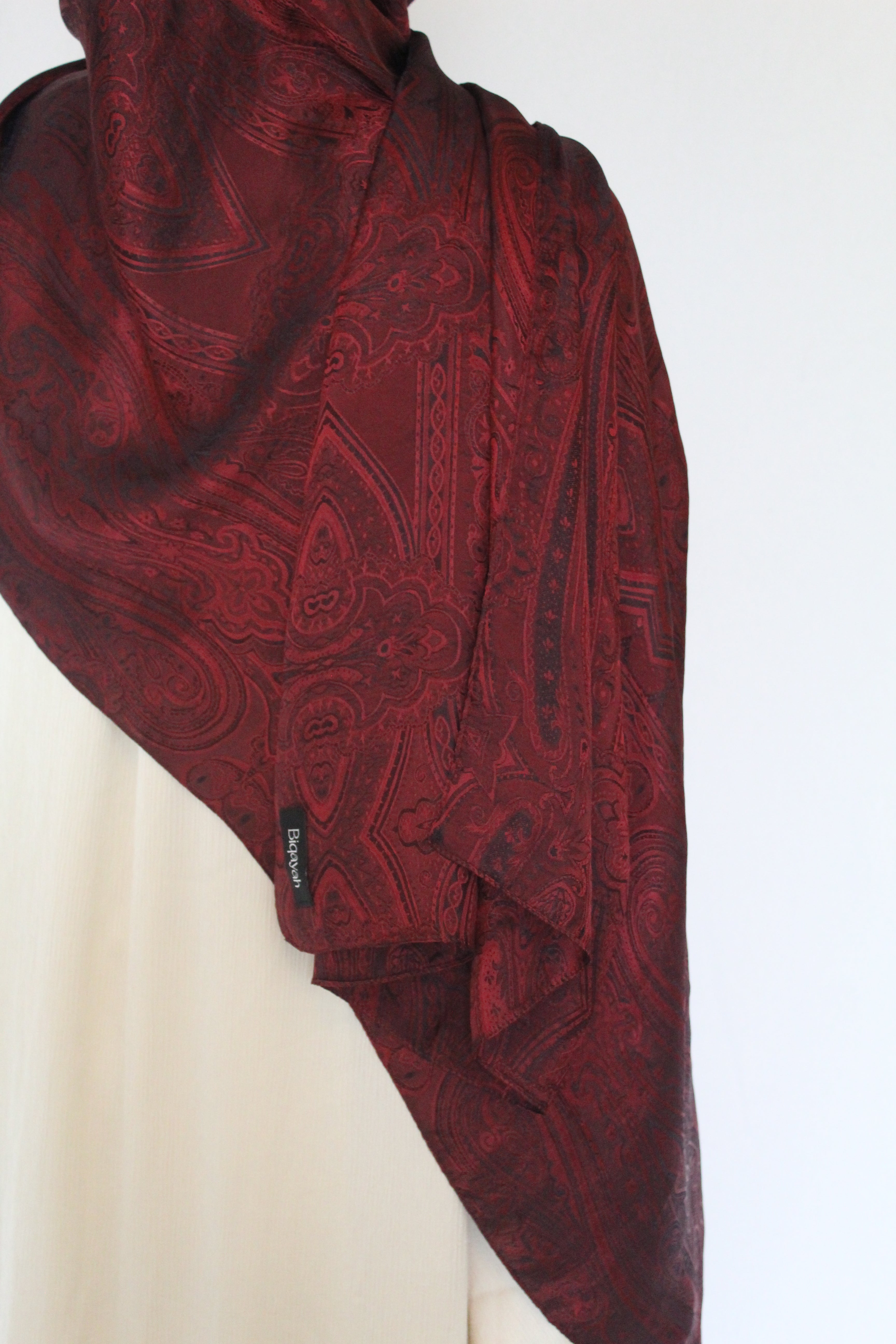 Biqayah Ruh al-Burgundy